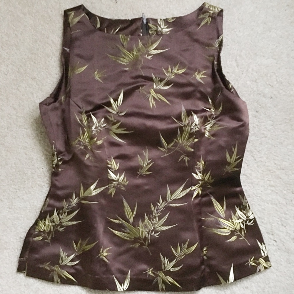 PRETTY SLEEVELESS BLOUSE - Picture 3 of 5